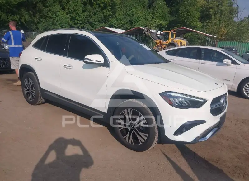 2025 Mercedes Benz GLA 250 фото