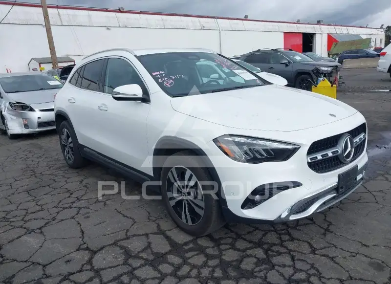 2025 Mercedes Benz GLA 250 фото