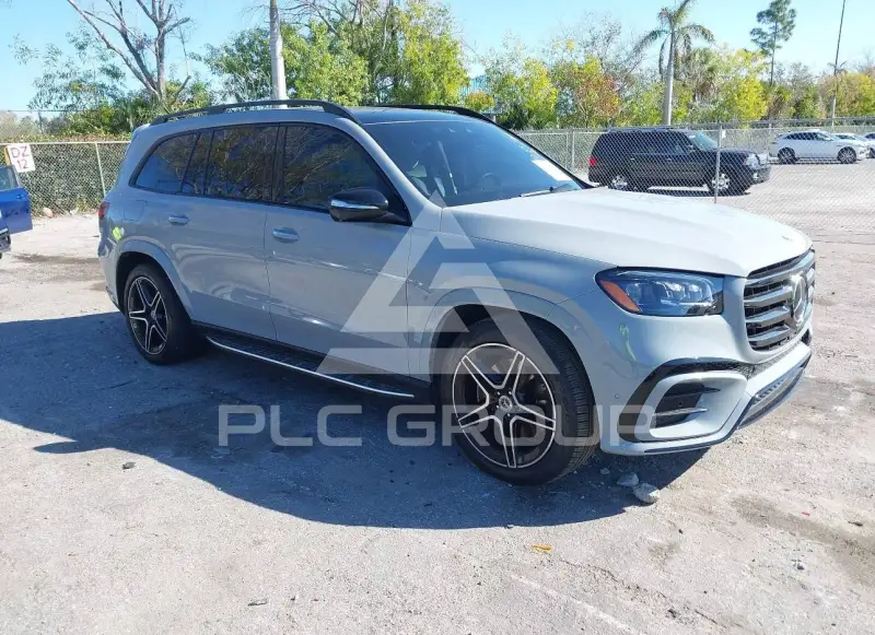 2025 Mercedes Benz Gls 450 photo