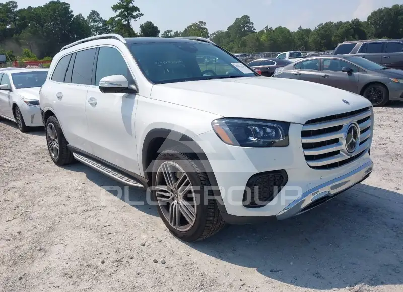 2025 Mercedes Benz Gls 450 photo
