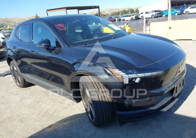 2025 Volvo EX 30 фото