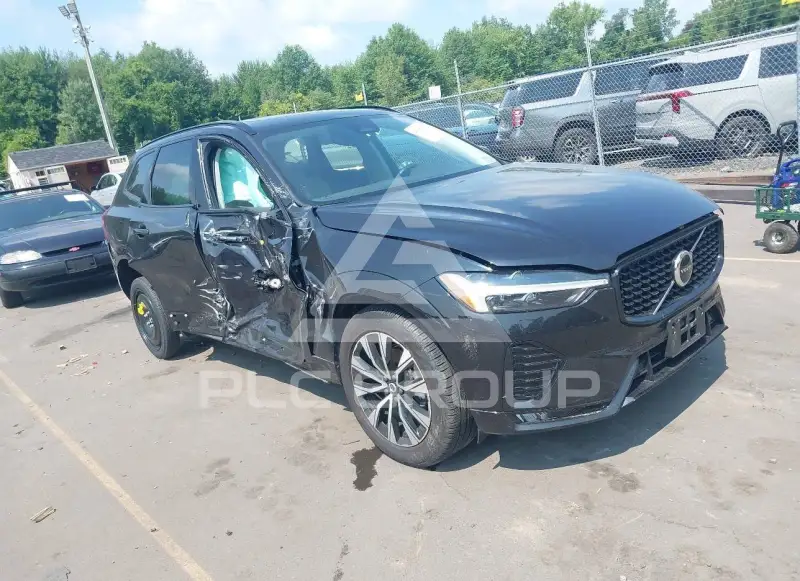 2025 Volvo XC60 фото