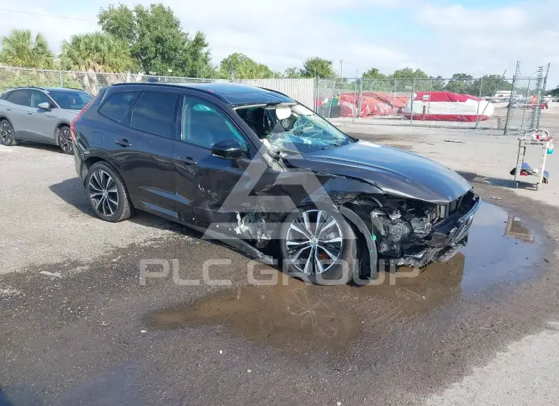 2025 Volvo XC60 photo