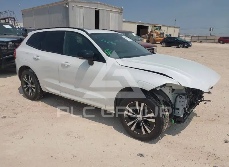 2025 Volvo XC60 фото