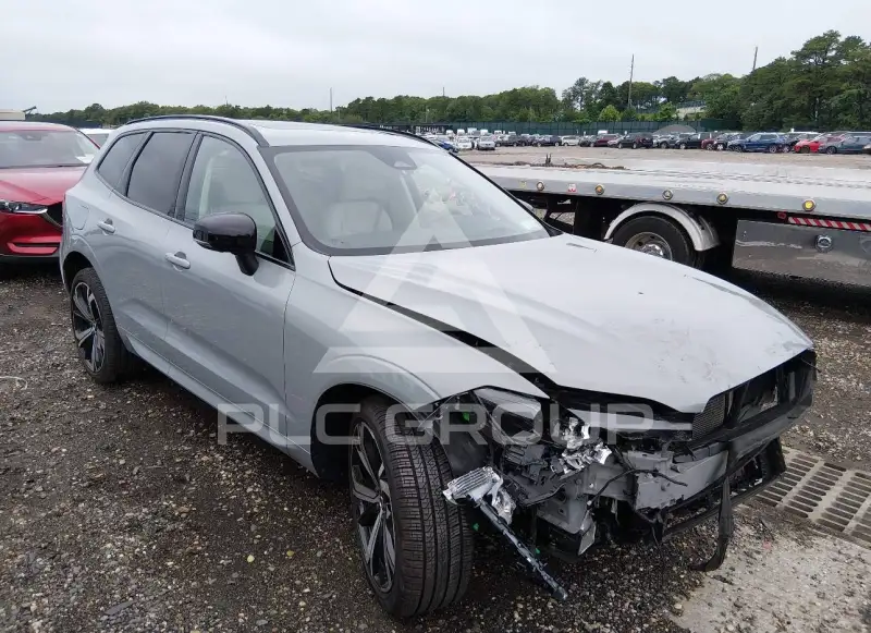 2025 Volvo XC60 фото
