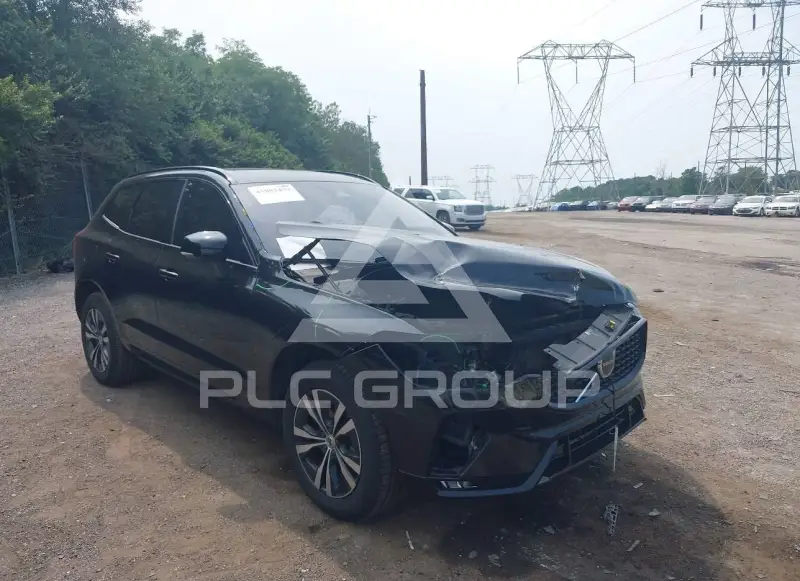 2025 Volvo XC60 фото