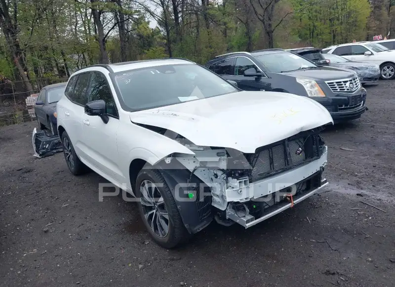 2025 Volvo XC60 фото