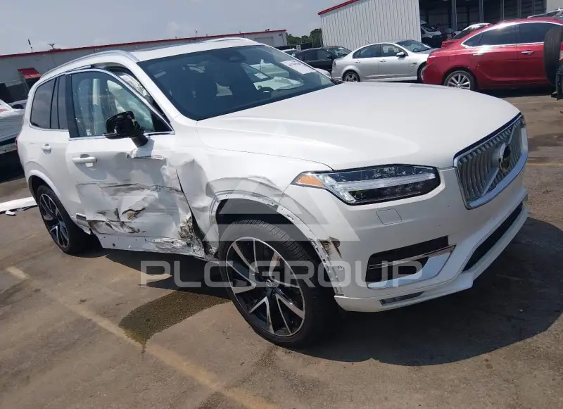 2025 Volvo XC90 photo