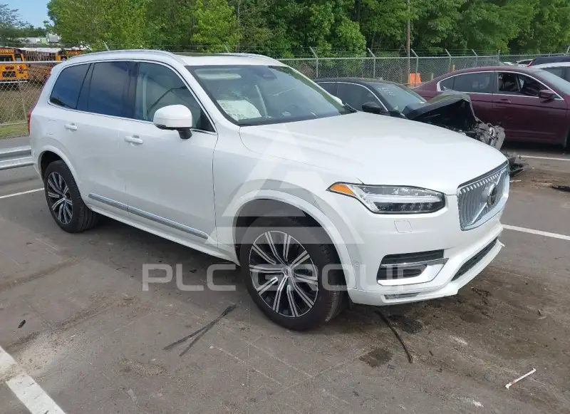 2025 Volvo XC90 фото