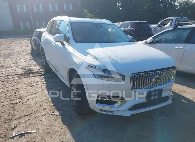2025 Volvo XC90 фото