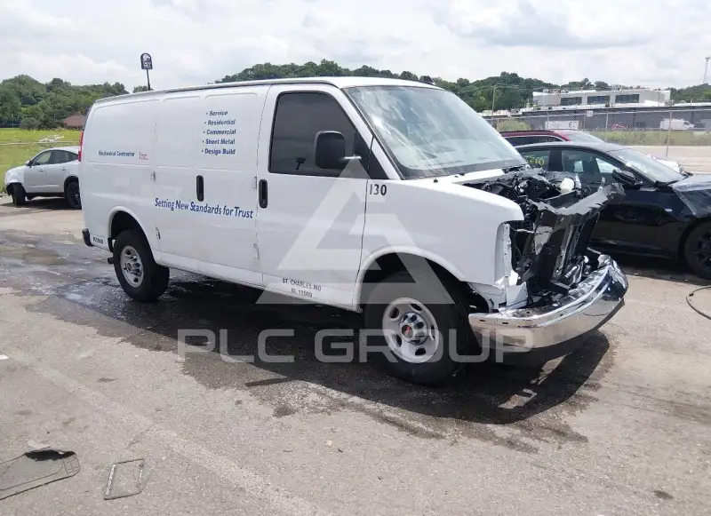 2025 GMC Savana photo