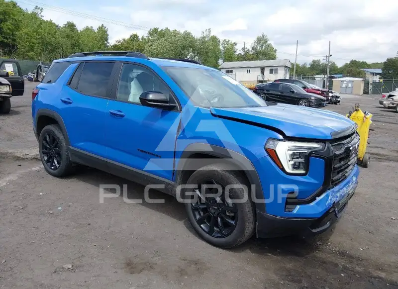 2025 GMC TERRAIN photo