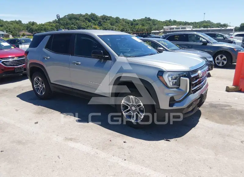 2025 GMC TERRAIN photo