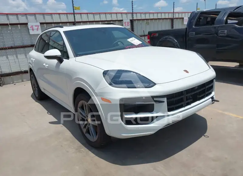 2025 Porsche Cayenne photo