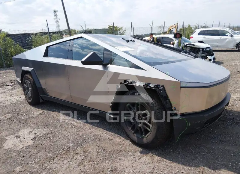 2025 Tesla Cybertruck photo