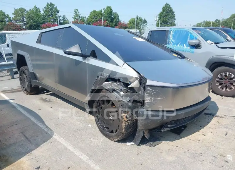 2025 Tesla Cybertruck фото