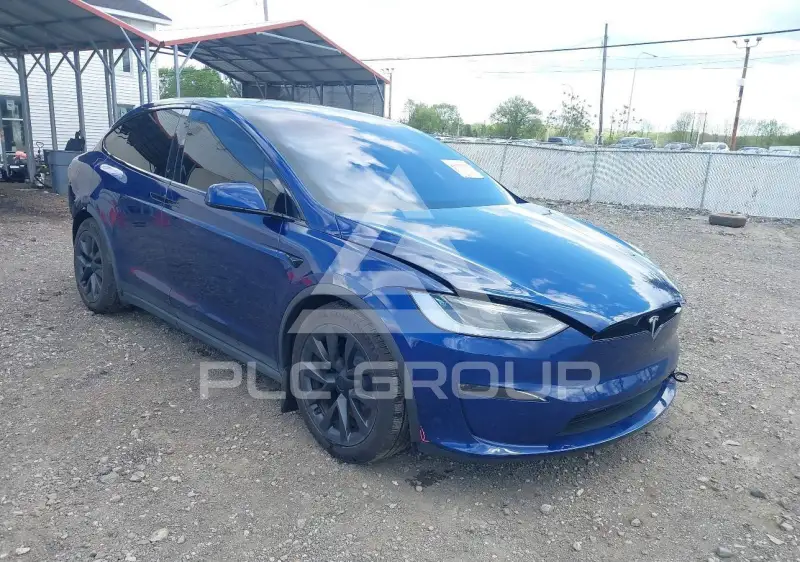 2025 Tesla Model X фото