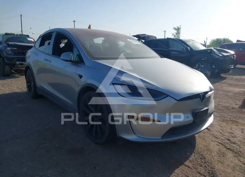 2025 Tesla Model X фото