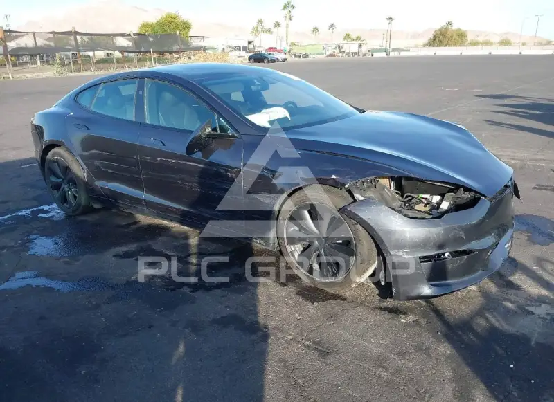 2025 Tesla Model S фото