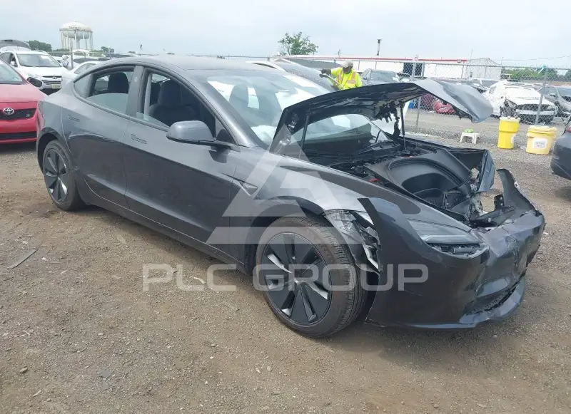 2025 Tesla Model 3 фото