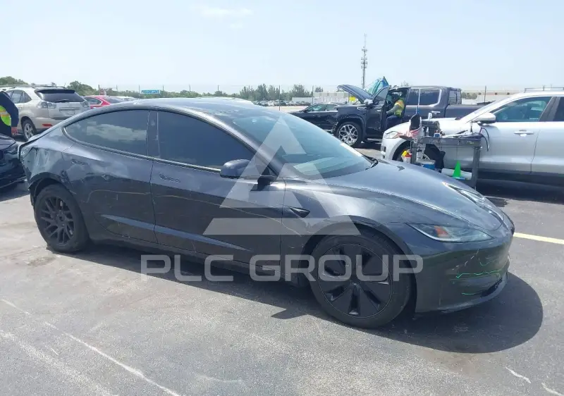 2025 Tesla Model 3 фото