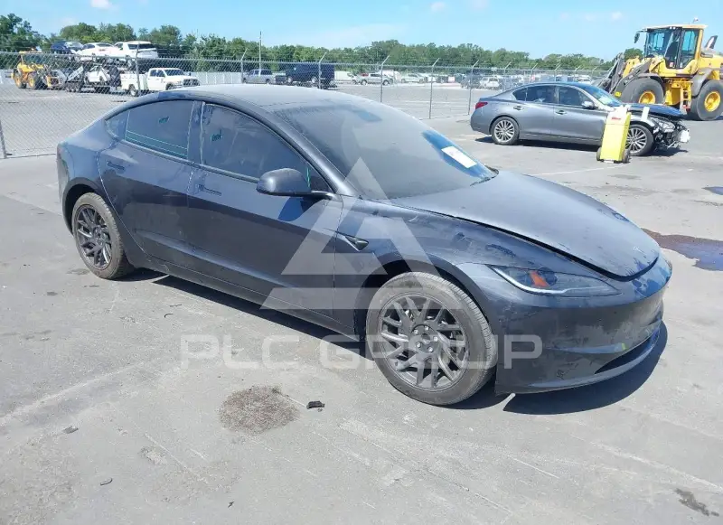 2025 Tesla Model 3 фото