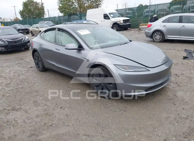 2025 Tesla Model 3 фото