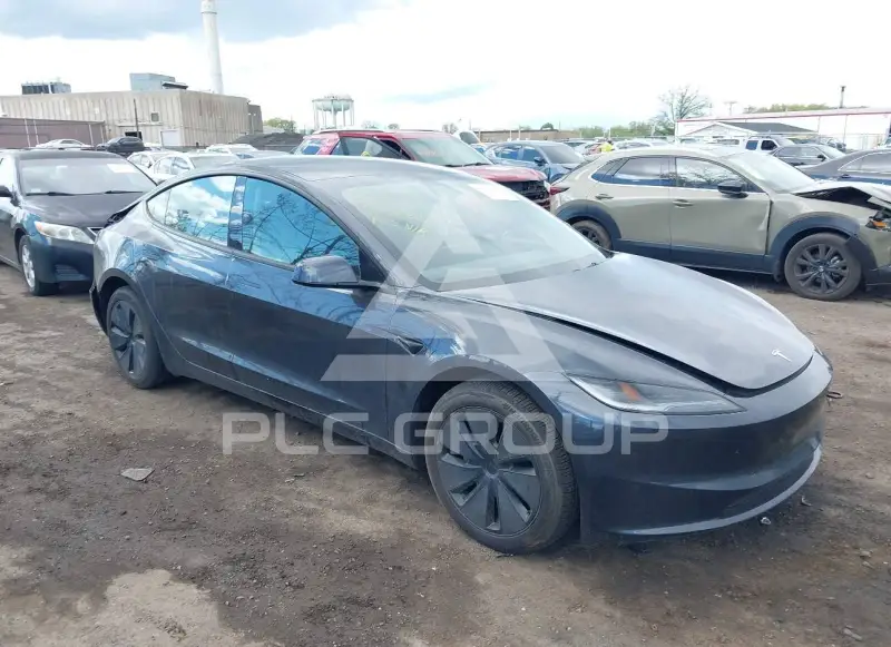 2025 Tesla Model 3 фото