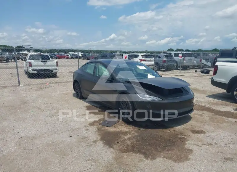 2025 Tesla Model 3 фото
