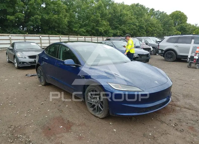 2025 Tesla Model 3 фото