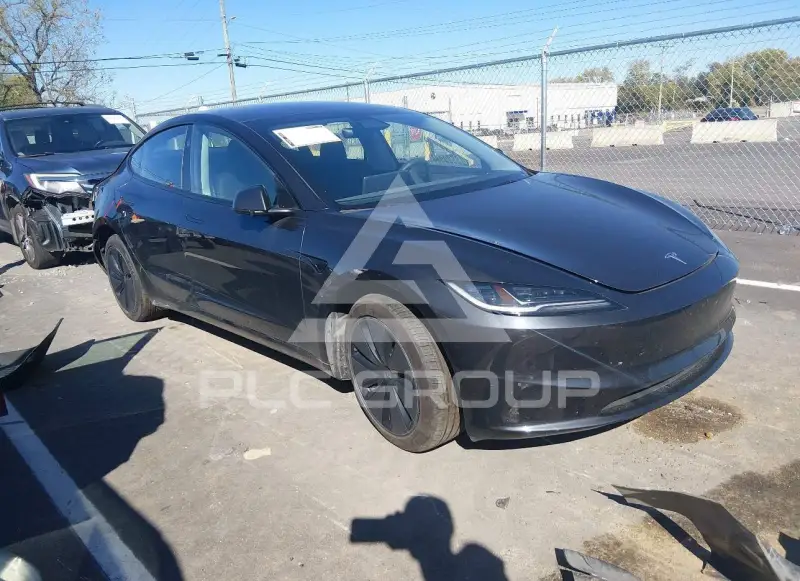 2025 Tesla Model 3 фото