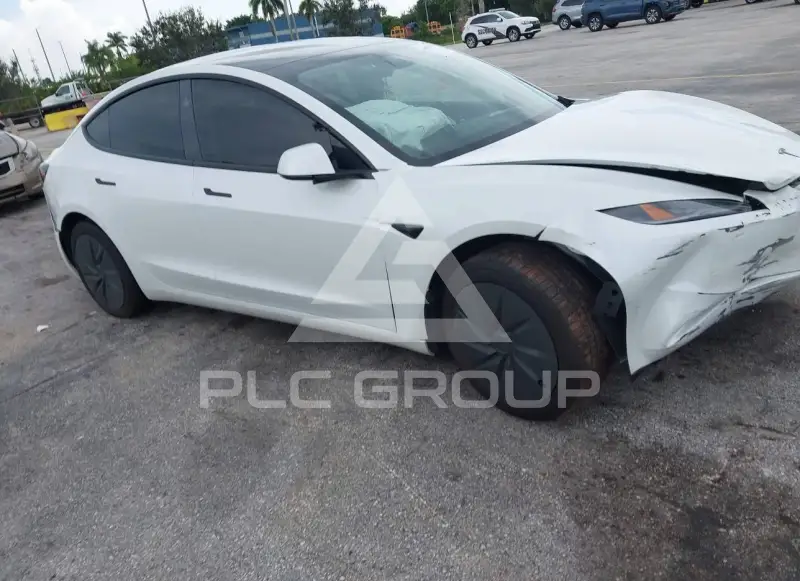 2025 Tesla Model 3 фото