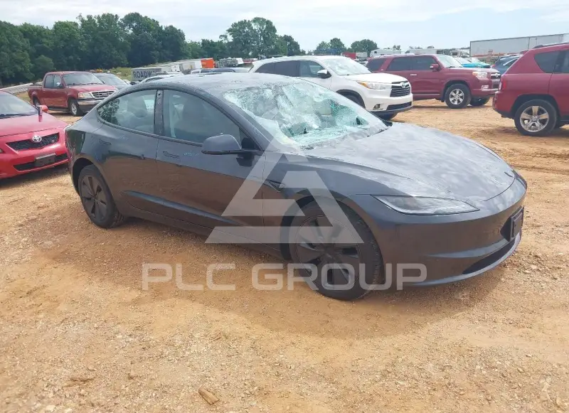 2025 Tesla Model 3 фото