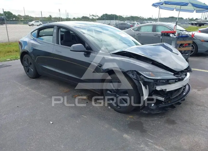 2025 Tesla Model 3 фото