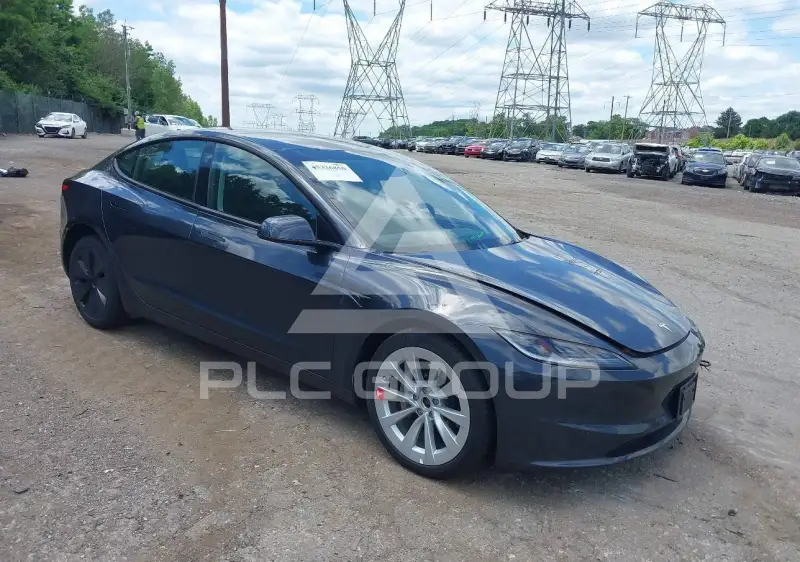 2025 Tesla Model 3 фото