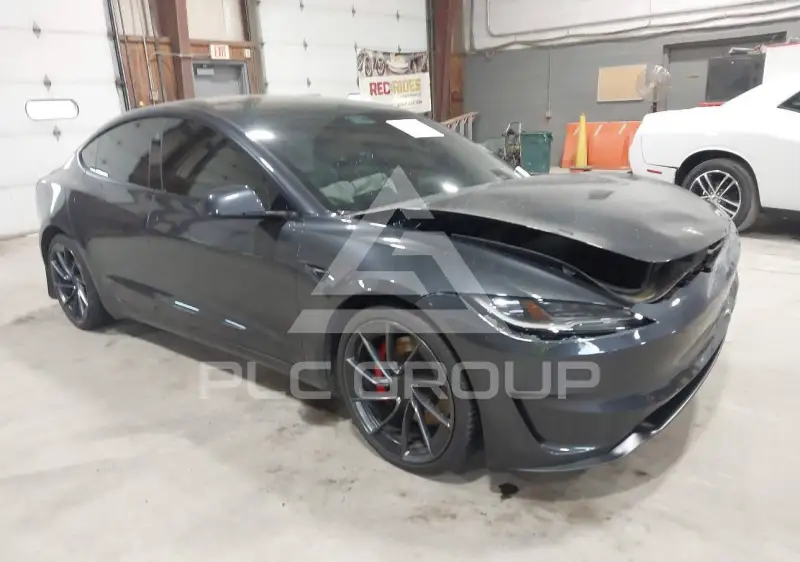 2025 Tesla Model 3 фото