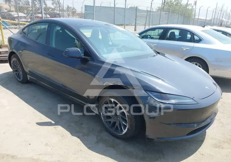 2025 Tesla Model 3 фото
