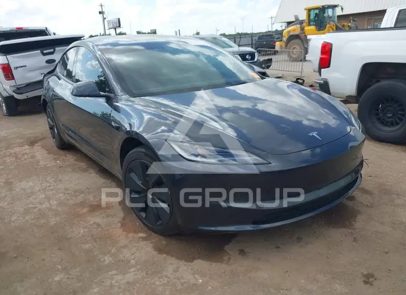 2025 Tesla Model 3 фото