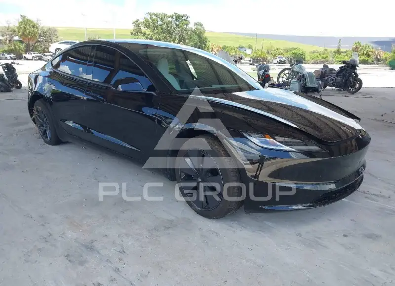 2025 Tesla Model 3 фото