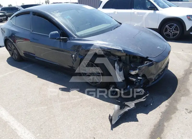 2025 Tesla Model 3 фото