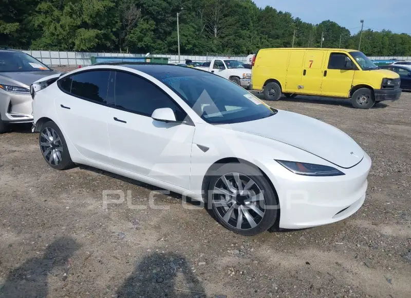 2025 Tesla Model 3 фото
