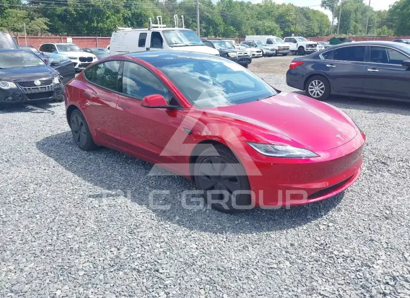 2025 Tesla Model 3 фото