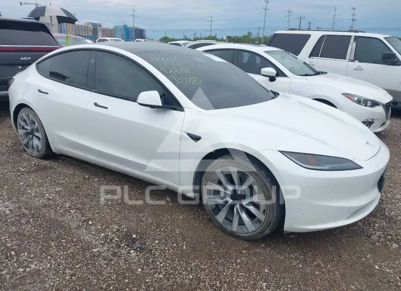 2025 Tesla Model 3 фото