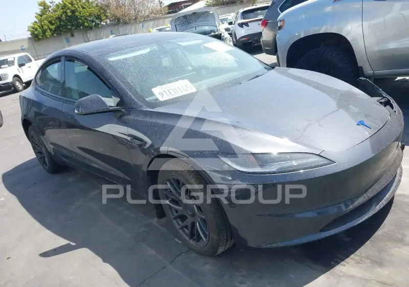 2025 Tesla Model 3 фото