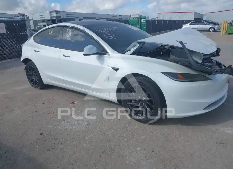 2025 Tesla Model 3 фото