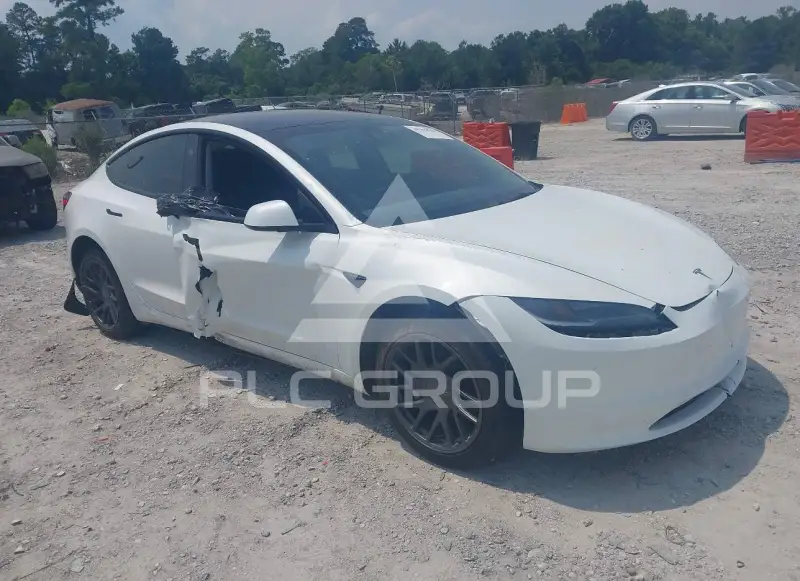 2025 Tesla Model 3 фото