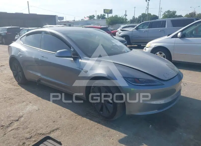 2025 Tesla Model 3 фото