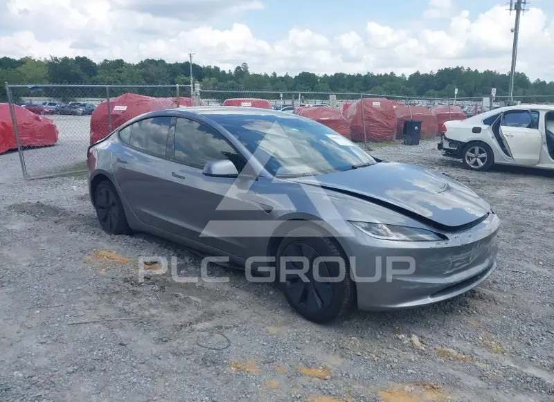 2025 Tesla Model 3 фото