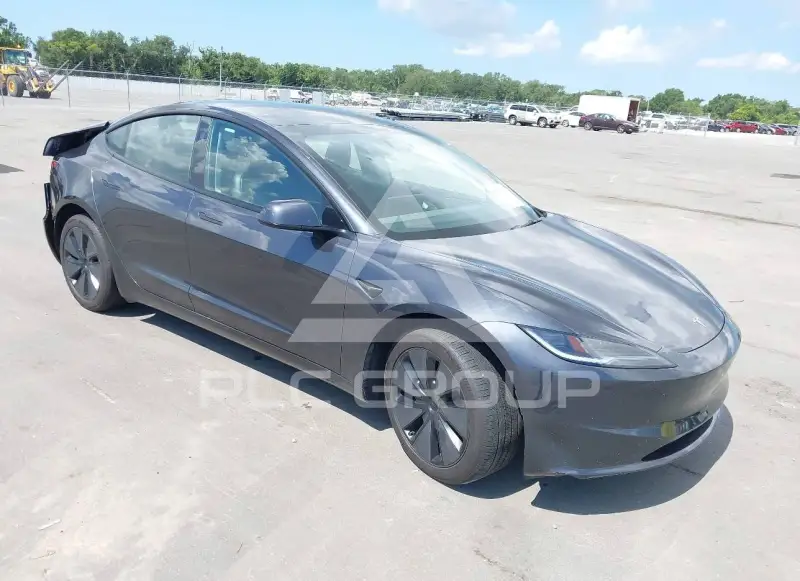 2025 Tesla Model 3 фото