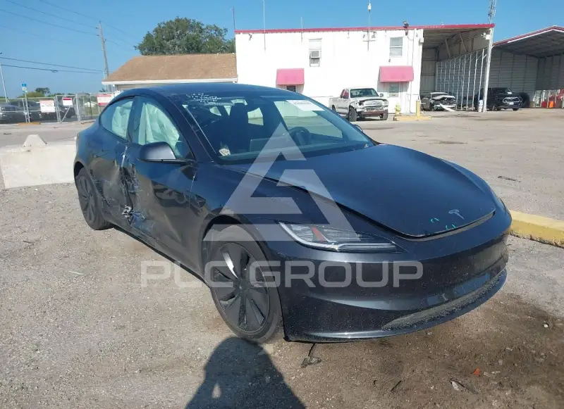 2025 Tesla Model 3 фото